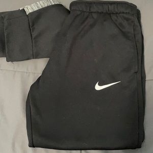 nike joggers/sweatpants